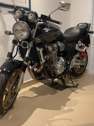 HONDA CB 1300 F SUPER FOUR 